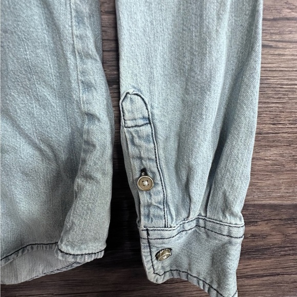 Bit & Bridle Light Blue Denim Button Down Shirt - Picture 6 of 8